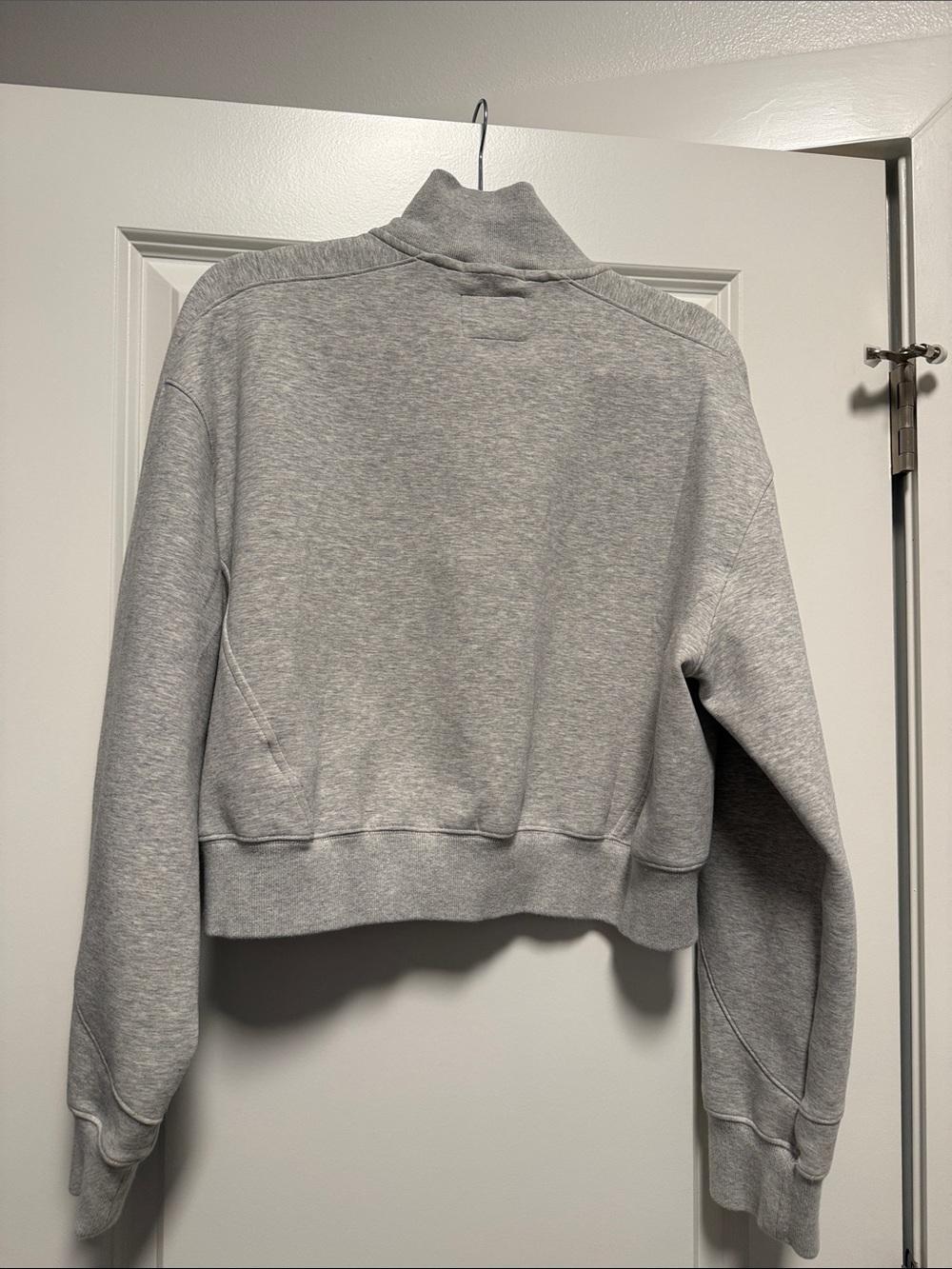 Abercrombie YPB Light Gray Cropped Quarter-Zip Sweatshirt - Picture 4 of 4